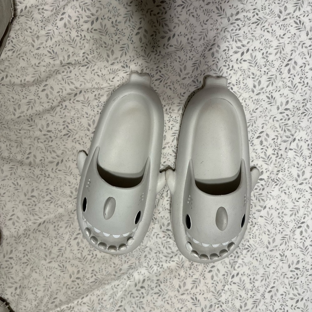 Woman’s Shark-Themed Gray Slippers